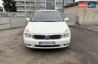 Мінівен Kia Carnival 2011 в Харкові