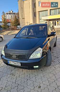 Минивэн Kia Carnival 2012 в 