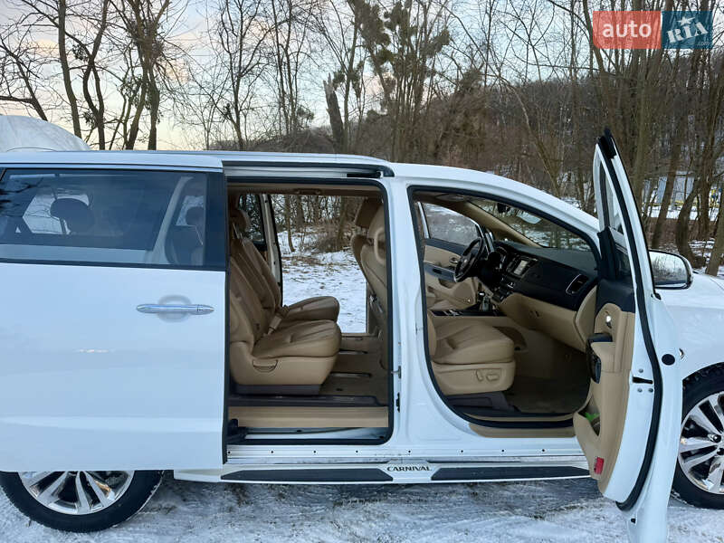 Минивэн Kia Carnival 2017 в Житомире фото 23 Минивэн Kia Carnival 2017 в Житомире