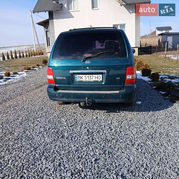 Минивэн Kia Carnival 2003 в Ровно фото 2 Минивэн Kia Carnival 2003 в Ровно