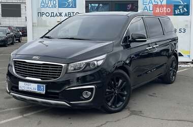 Минивэн Kia Carnival 2017 в Киеве