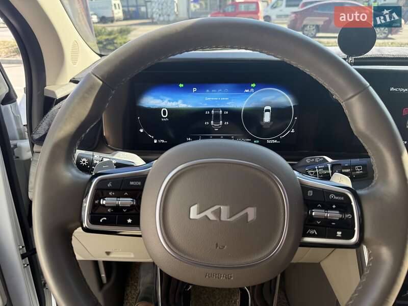 Минивэн Kia Carnival 2022 в Киеве