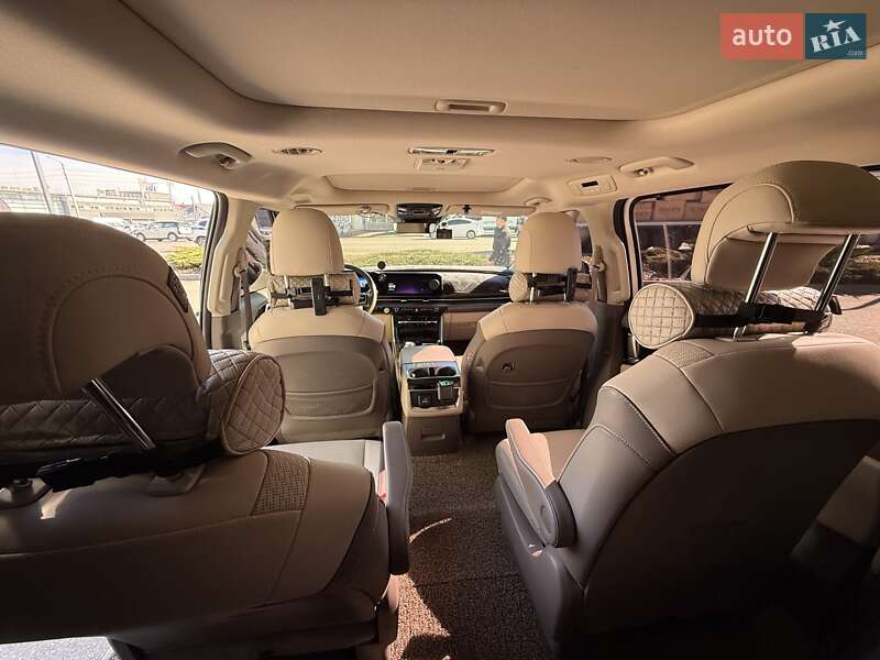 Минивэн Kia Carnival 2022 в Киеве