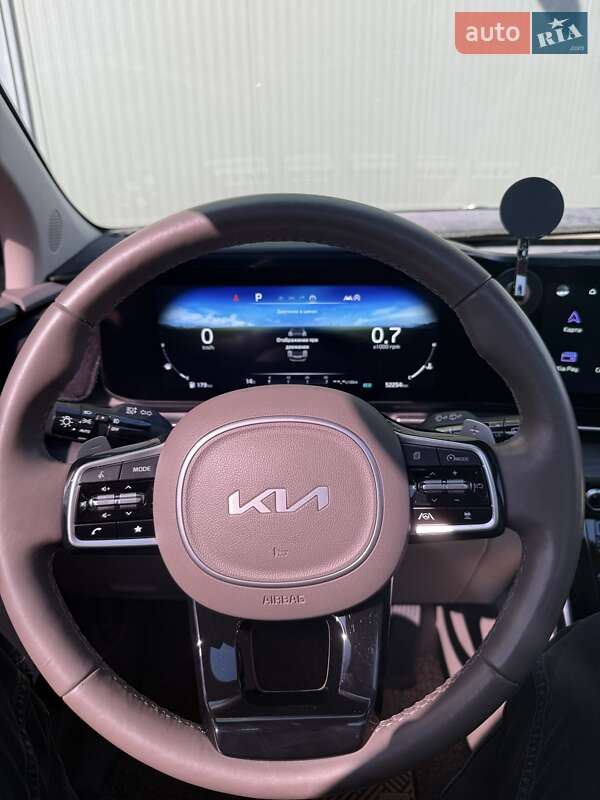 Минивэн Kia Carnival 2022 в Киеве