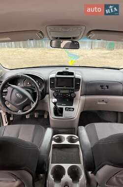 Минивэн Kia Carnival 2008 в Балаклее