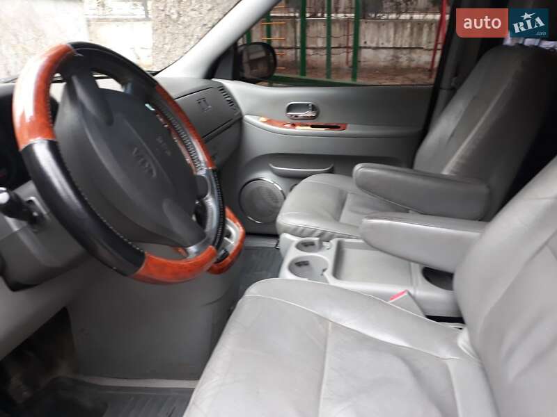 Минивэн Kia Carnival 2006 в Одессе