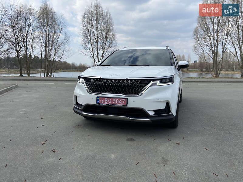 Минивэн Kia Carnival 2023 в Киеве