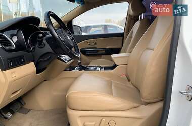 Минивэн Kia Carnival 2017 в 