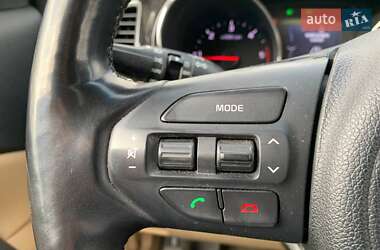 Минивэн Kia Carnival 2017 в 