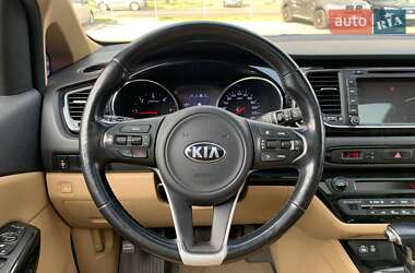 Минивэн Kia Carnival 2017 в 
