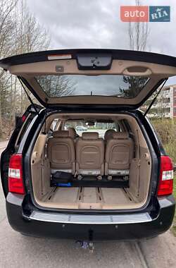 Минивэн Kia Carnival 2007 в 