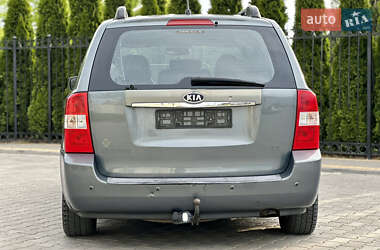 Минивэн Kia Carnival 2006 в 