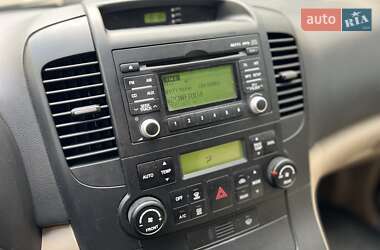 Мінівен Kia Carnival 2008 в 