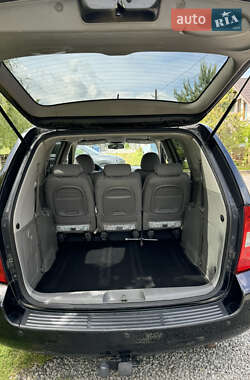 Минивэн Kia Carnival 2012 в 