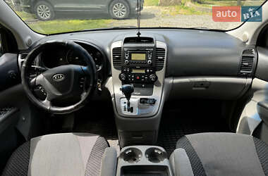 Минивэн Kia Carnival 2012 в 