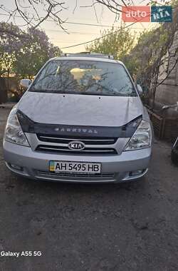 Минивэн Kia Carnival 2007 в 
