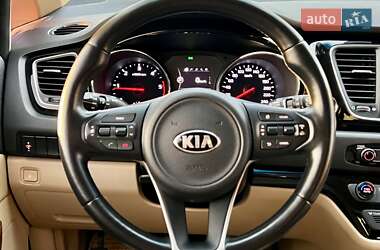 Мінівен Kia Carnival 2017 в 