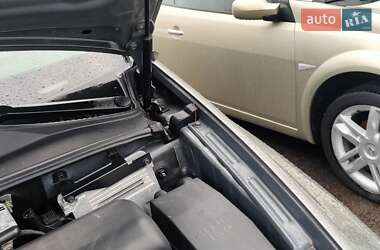Минивэн Kia Carnival 2012 в 
