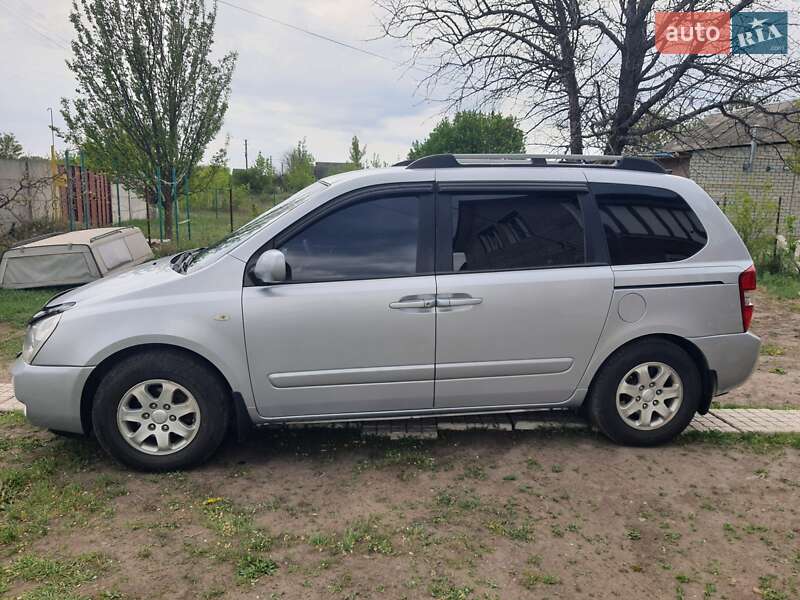 Минивэн Kia Carnival 2008 в Харькове