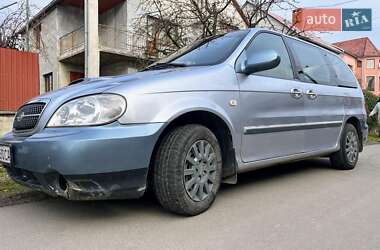 Минивэн Kia Carnival 2002 в 