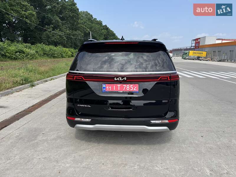 Минивэн Kia Carnival 2022 в Киеве