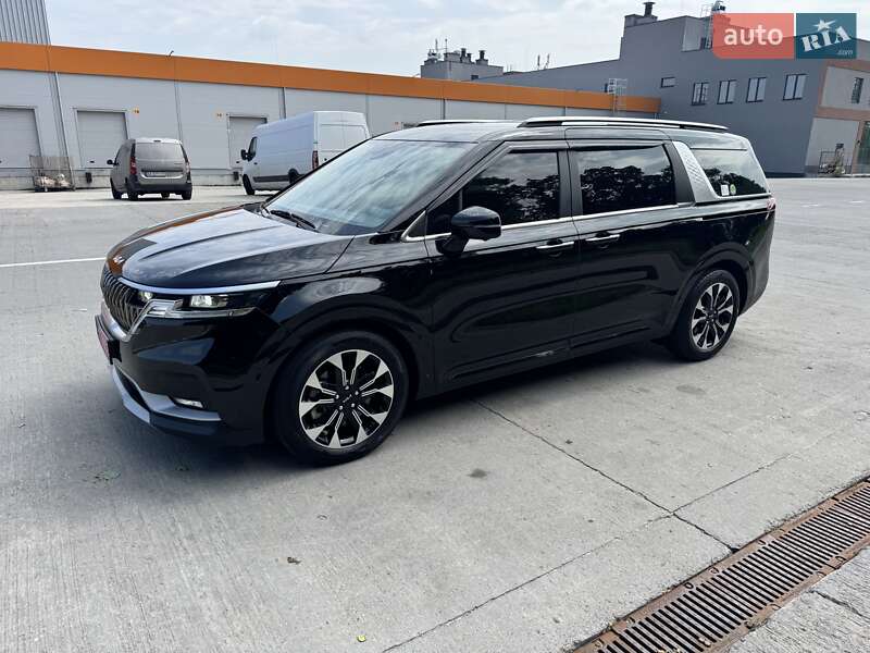 Минивэн Kia Carnival 2022 в Киеве
