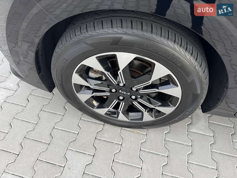 Минивэн Kia Carnival 2023 в Киеве фото 17 Минивэн Kia Carnival 2023 в Киеве