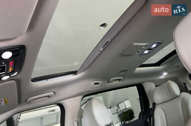 Минивэн Kia Carnival 2023 в 