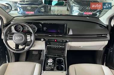 Минивэн Kia Carnival 2023 в 