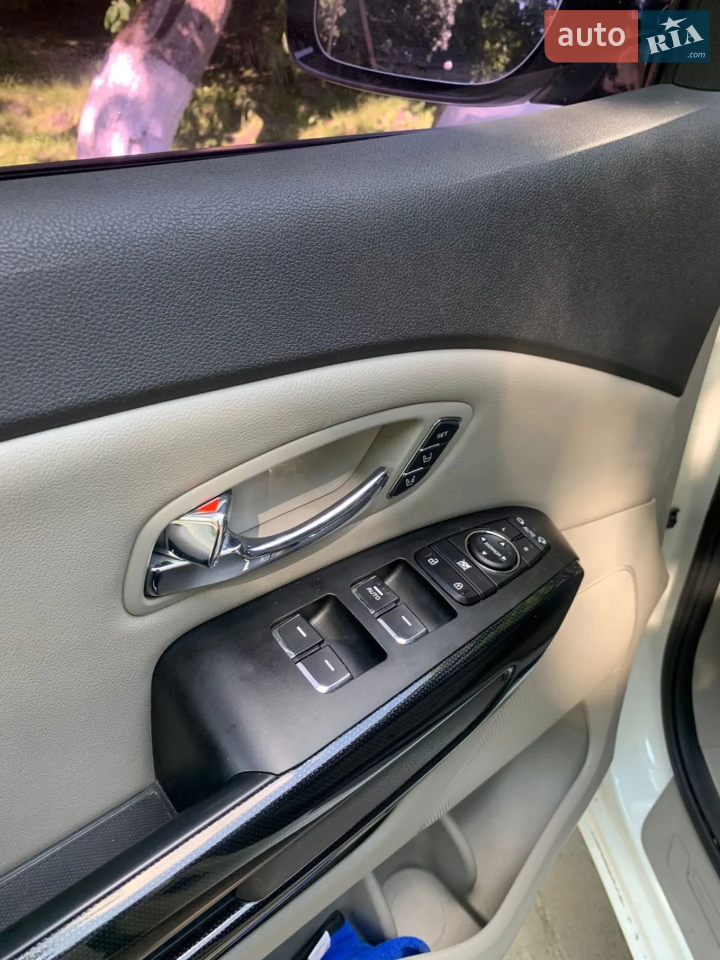 2017 Kia Carnival - мініатюра 7