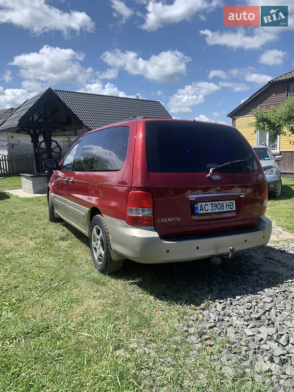 Мінівен Kia Carnival 2004 в Ковелі