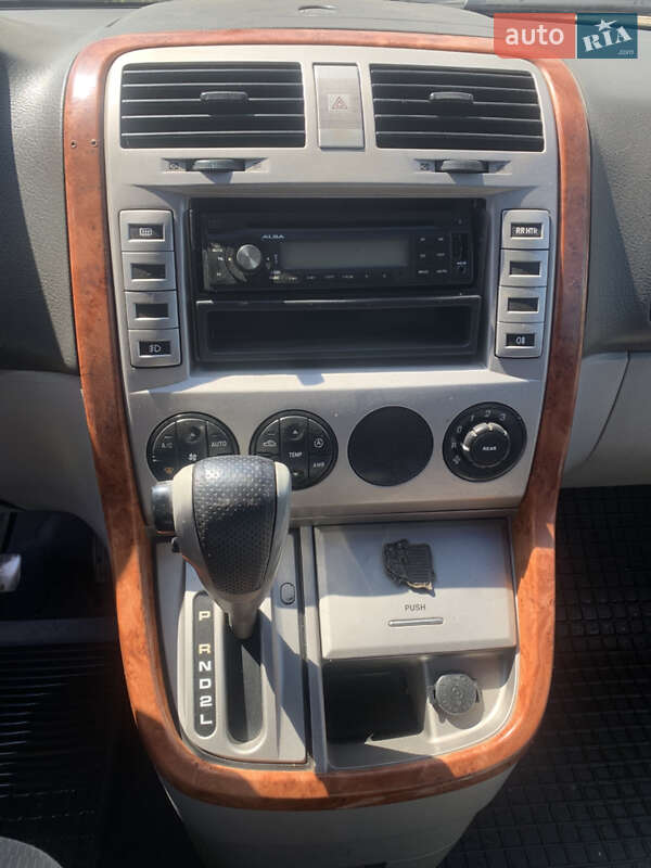 Мінівен Kia Carnival 2004 в Ковелі