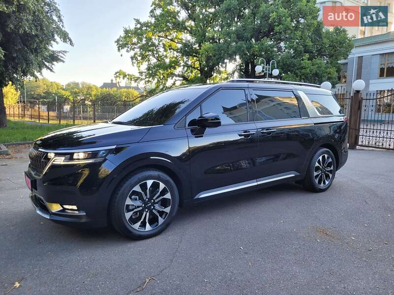 Мінівен Kia Carnival 2023 в Полтаві