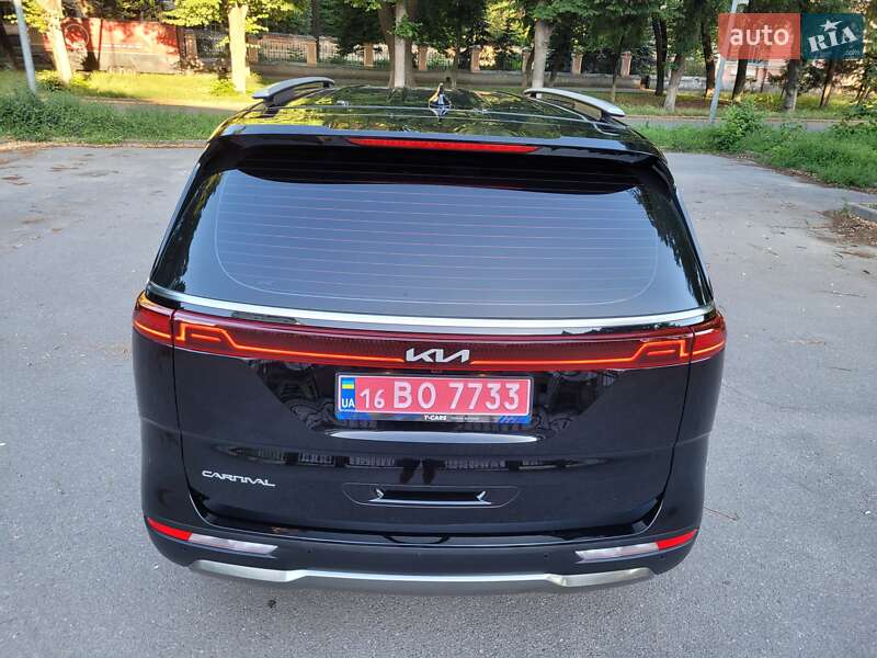 Мінівен Kia Carnival 2023 в Полтаві