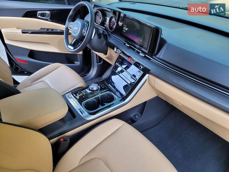 Мінівен Kia Carnival 2023 в Полтаві