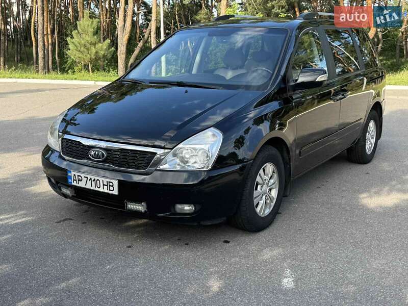 Мінівен Kia Carnival 2012 в Вінниці