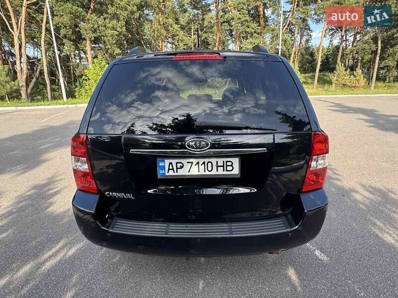 Мінівен Kia Carnival 2012 в Вінниці
