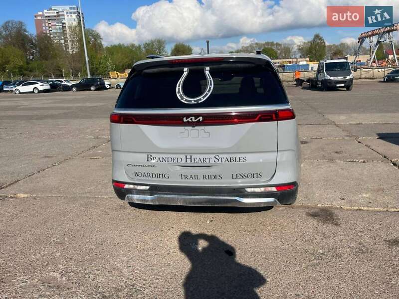 Мінівен Kia Carnival 2021 в Рівному