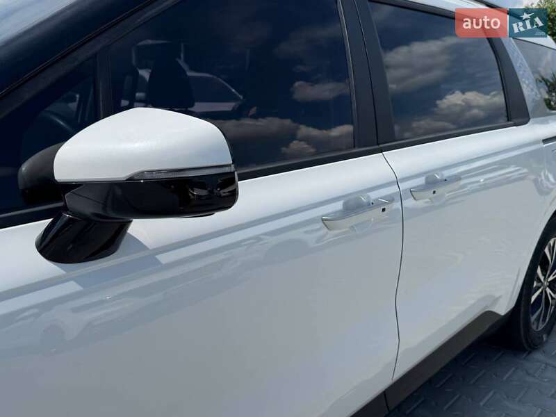 Мінівен Kia Carnival 2021 в Києві