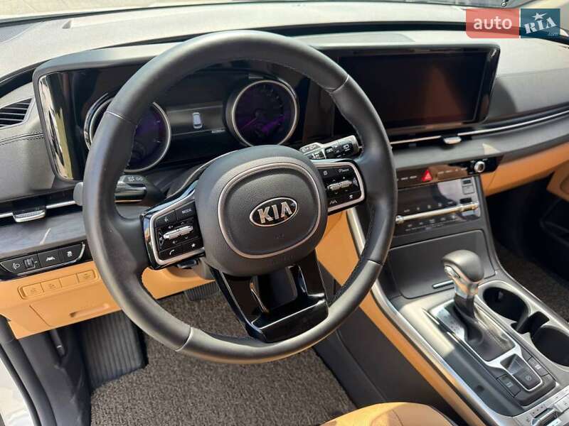 Мінівен Kia Carnival 2021 в Києві