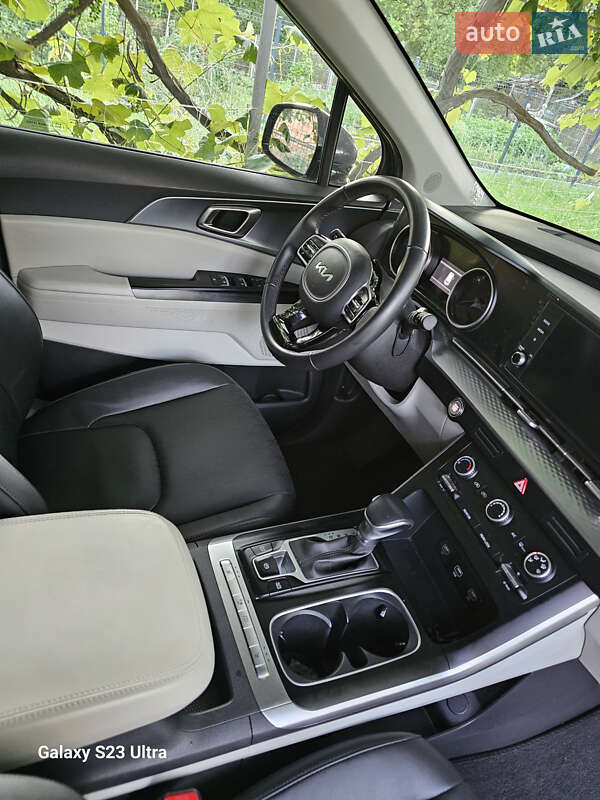 Мінівен Kia Carnival 2023 в Трускавці