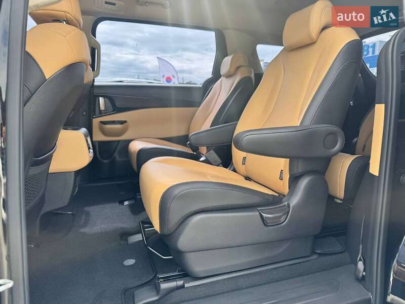 Мінівен Kia Carnival 2021 в Києві