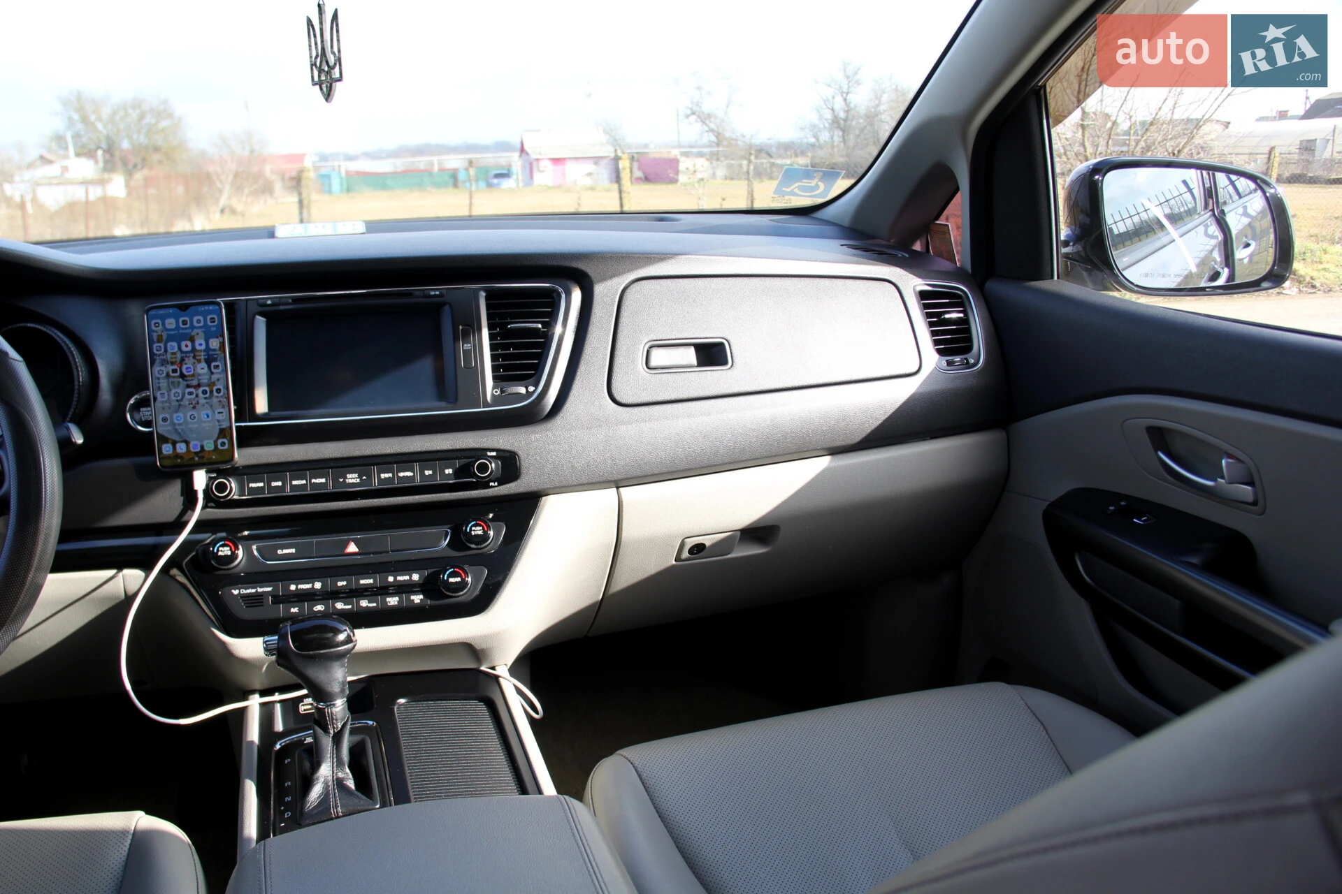 2015 Kia Carnival - мініатюра 24