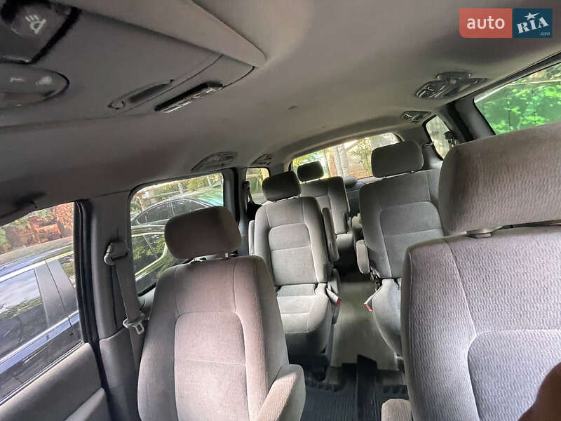 Мінівен Kia Carnival 2005 в Одесі