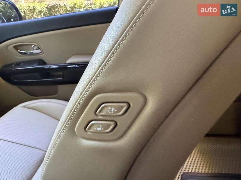 Минивэн Kia Carnival 2019 в Киеве