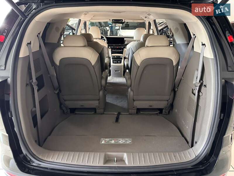 Мінівен Kia Carnival 2022 в Одесі