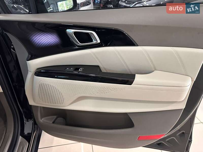 Мінівен Kia Carnival 2022 в Одесі