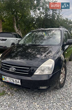 Минивэн Kia Carnival 2008 в Львове