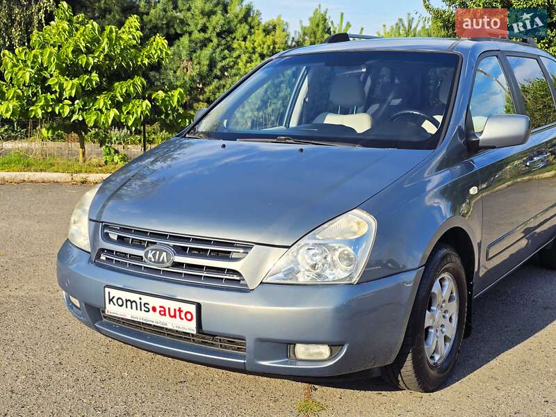 Минивэн Kia Carnival 2008 в Хмельницком