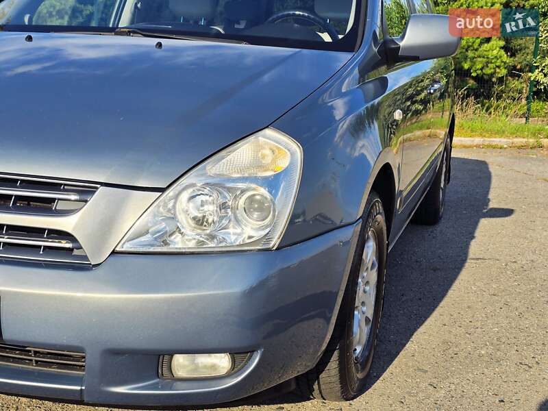 Минивэн Kia Carnival 2008 в Хмельницком